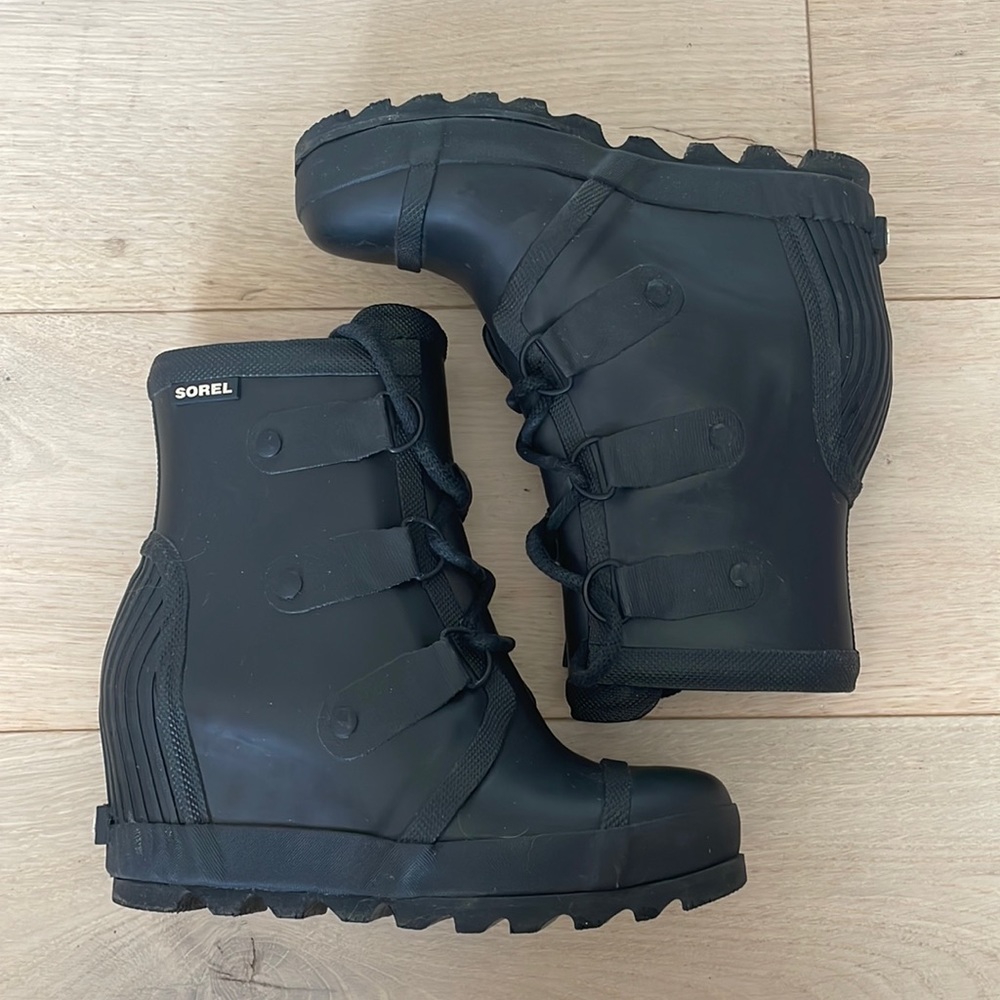 Sorel Joan rain wedge boot, black, 6.5/37.5